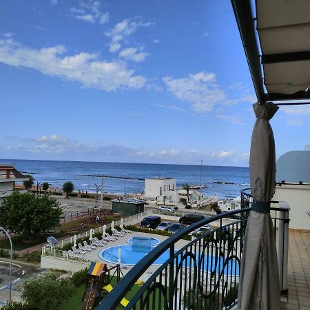 Апартаменти Penthouse On The Adriatic Sea Мартінсікуро Екстер'єр фото
